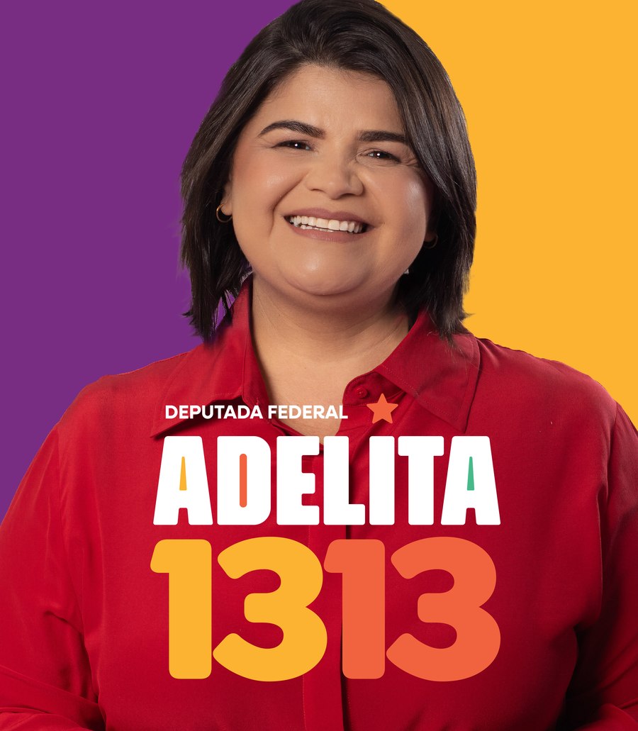 Retrato de Adelita Monteiro sorrindo, vestindo camisa vermelha, candidata a Deputada Federal pelo Ceará, número 1313
